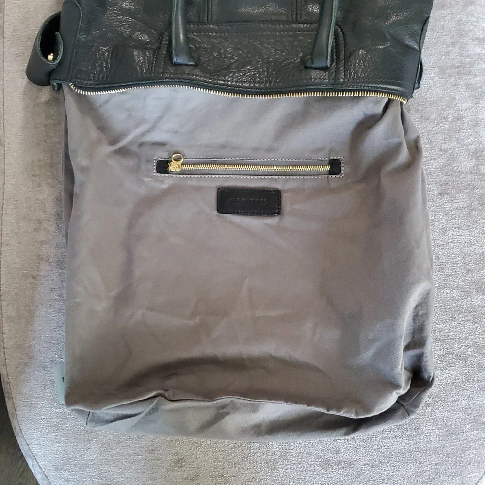 EUC See By Chloe Day Bag In Black Leather - Picture 10 of 16